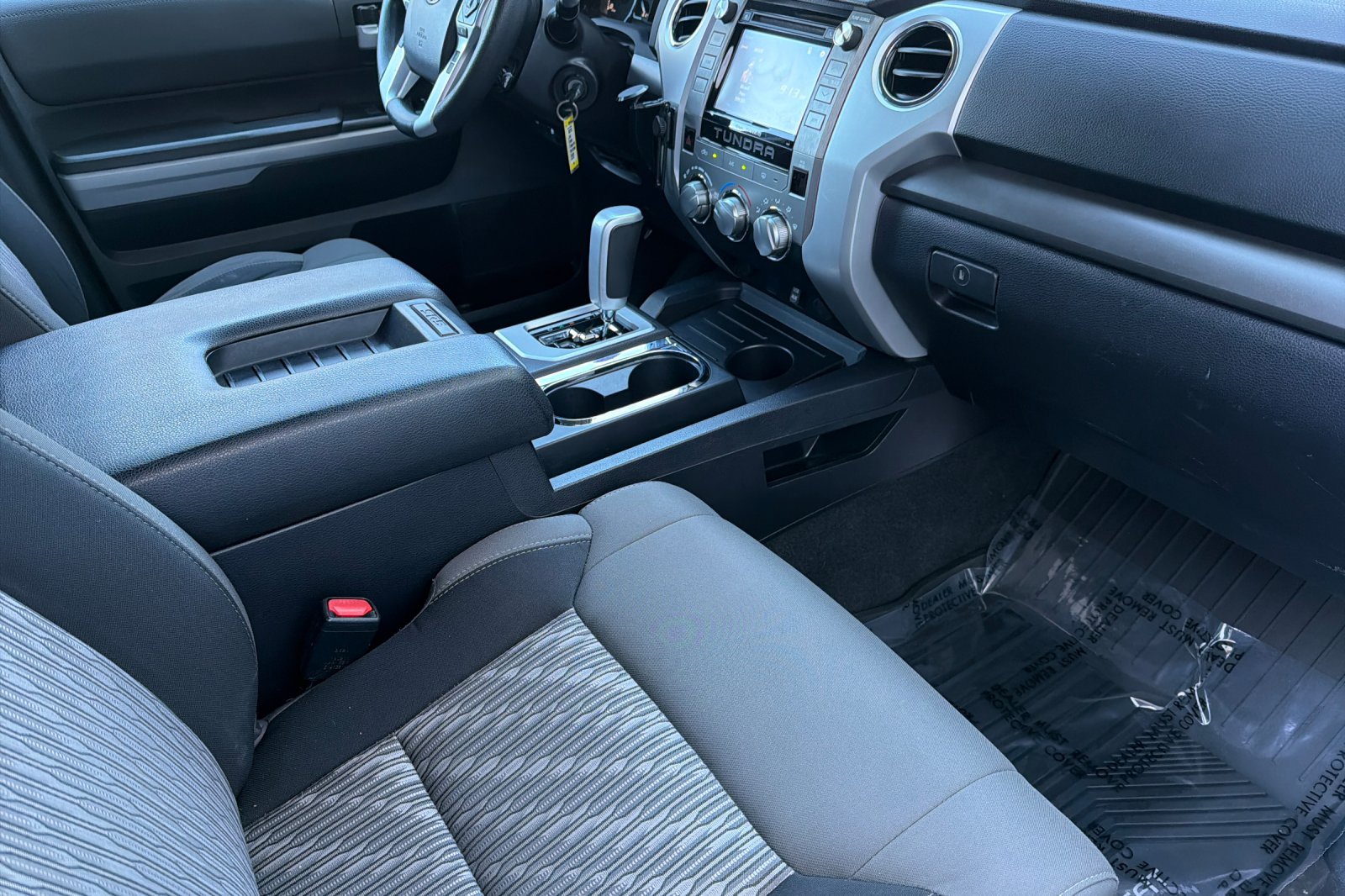 2018 Toyota Tundra SR5 - Photo 12