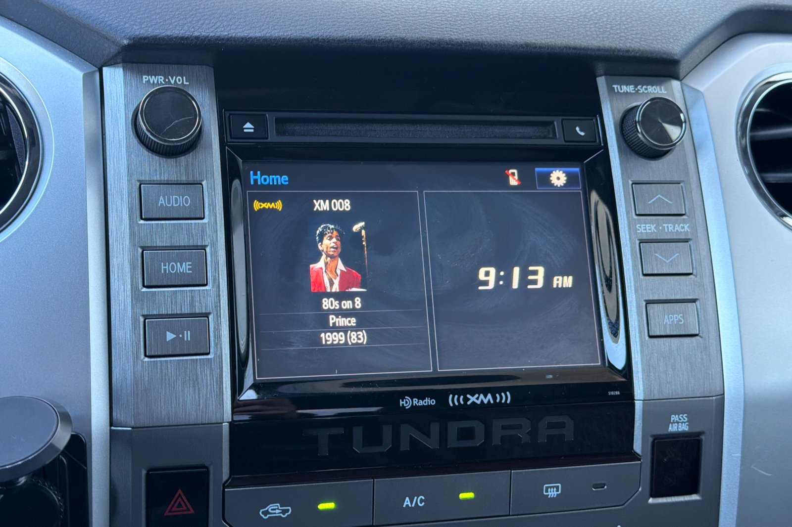 2018 Toyota Tundra SR5 - Photo 14