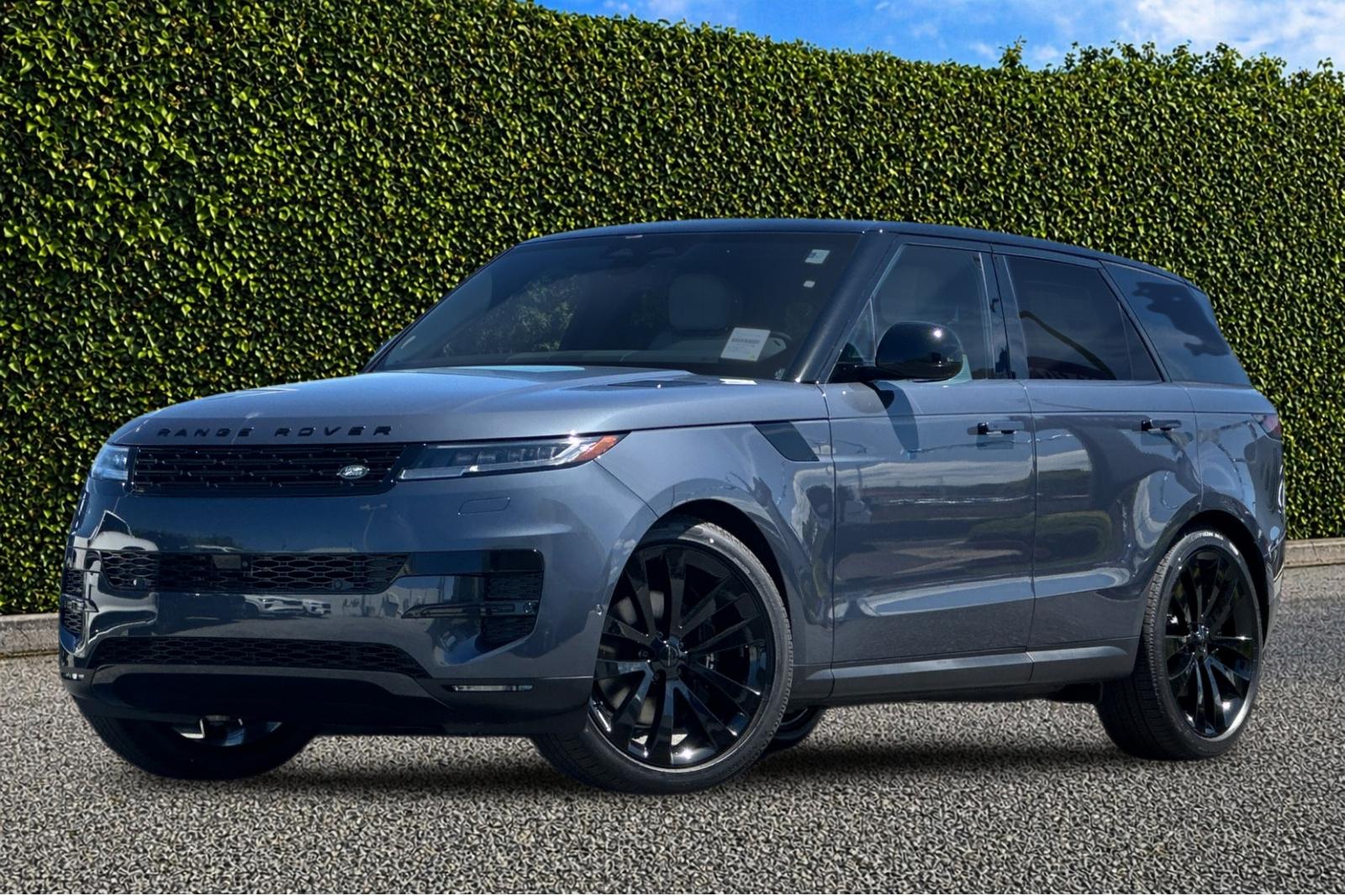 2026 Land Rover Range Rover Sport SE