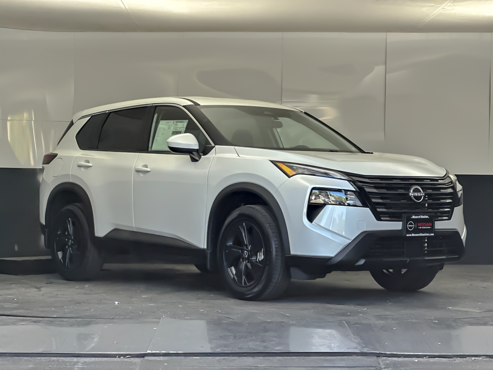 2026 Nissan Rogue SV FWD's photo
