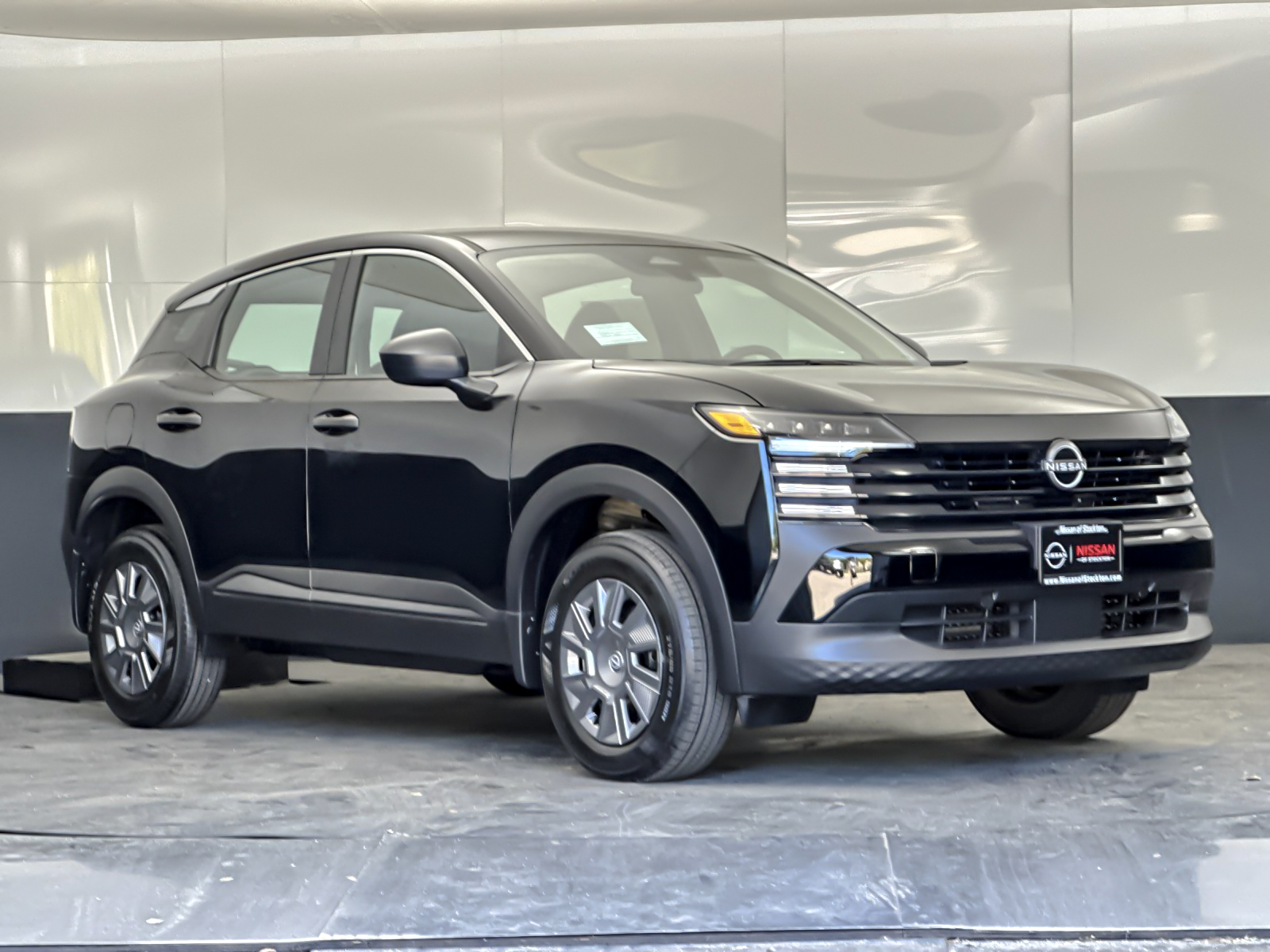 2026 Nissan Kicks 2.0 S's photo