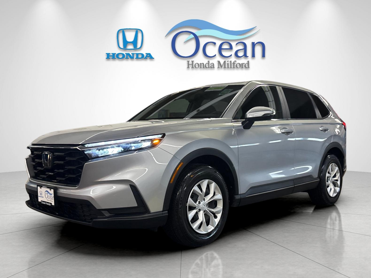 Used 2025 Meteorite Gray Metallic Honda LX image 7