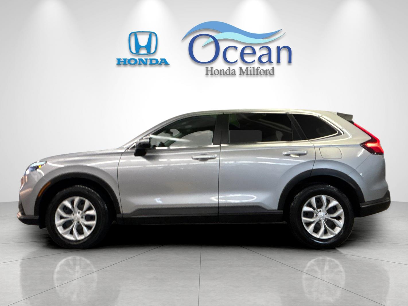 Used 2025 Meteorite Gray Metallic Honda LX image 6
