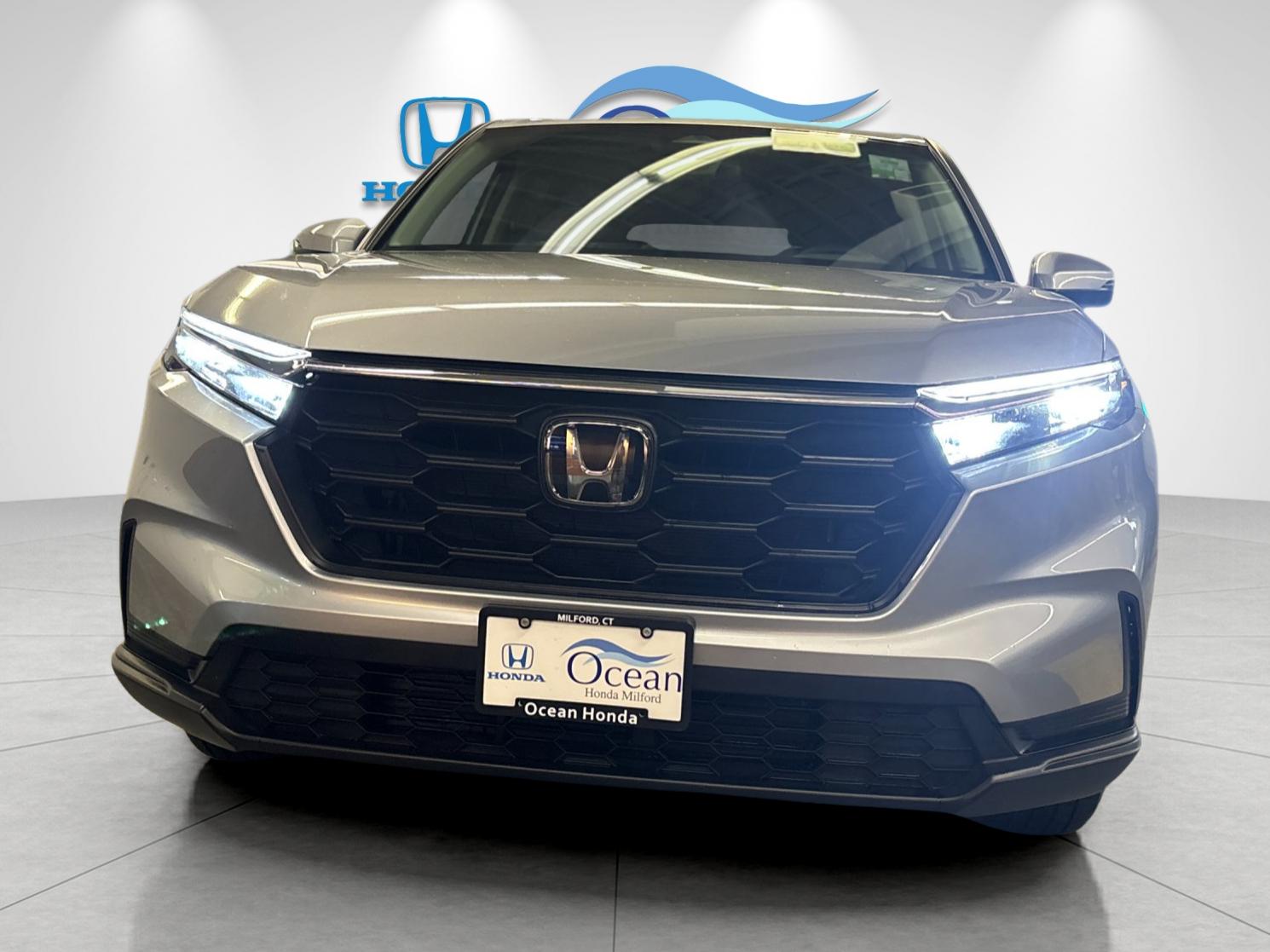 Used 2025 Meteorite Gray Metallic Honda LX image 8