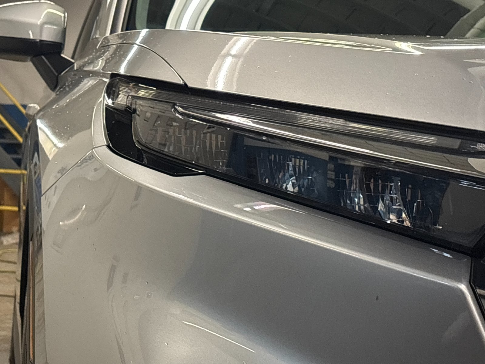 Used 2025 Meteorite Gray Metallic Honda LX image 28