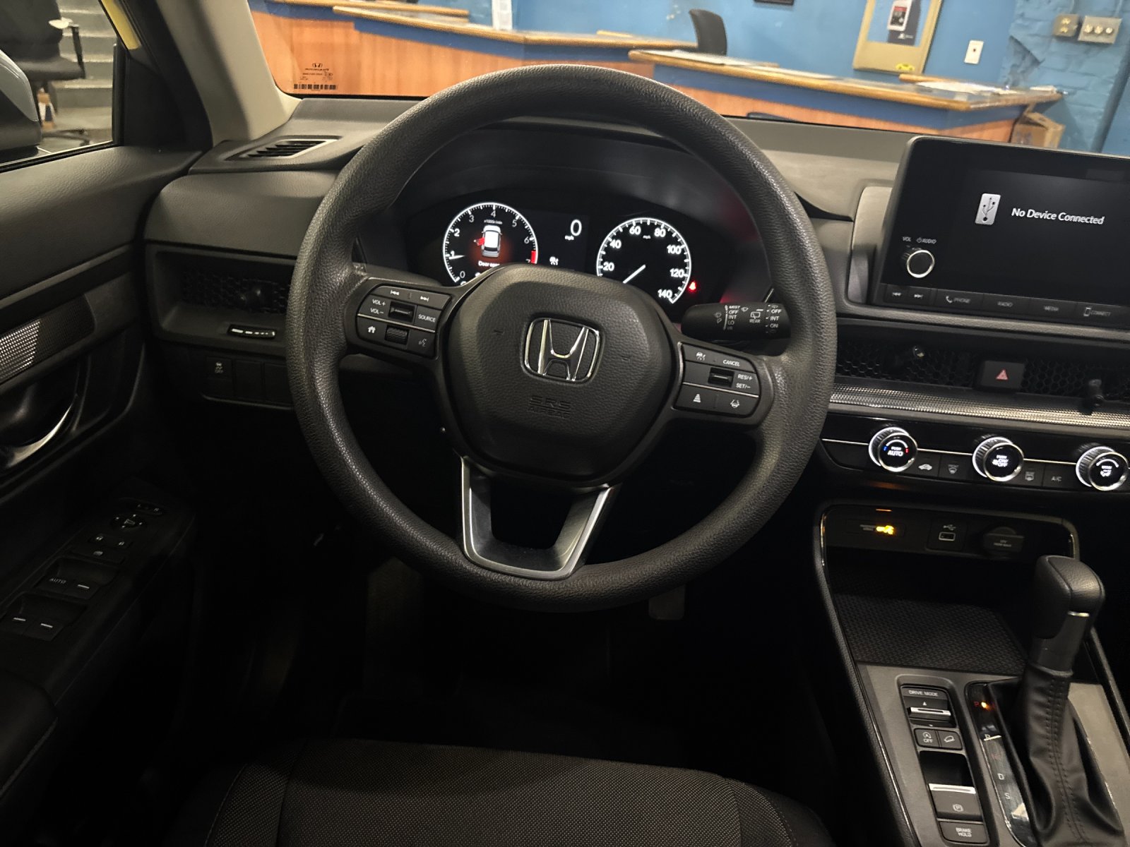Used 2025 Meteorite Gray Metallic Honda LX image 15