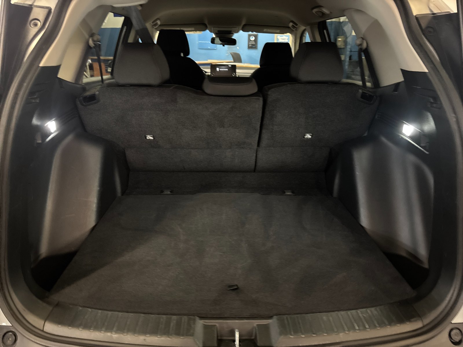 Used 2025 Meteorite Gray Metallic Honda LX image 16