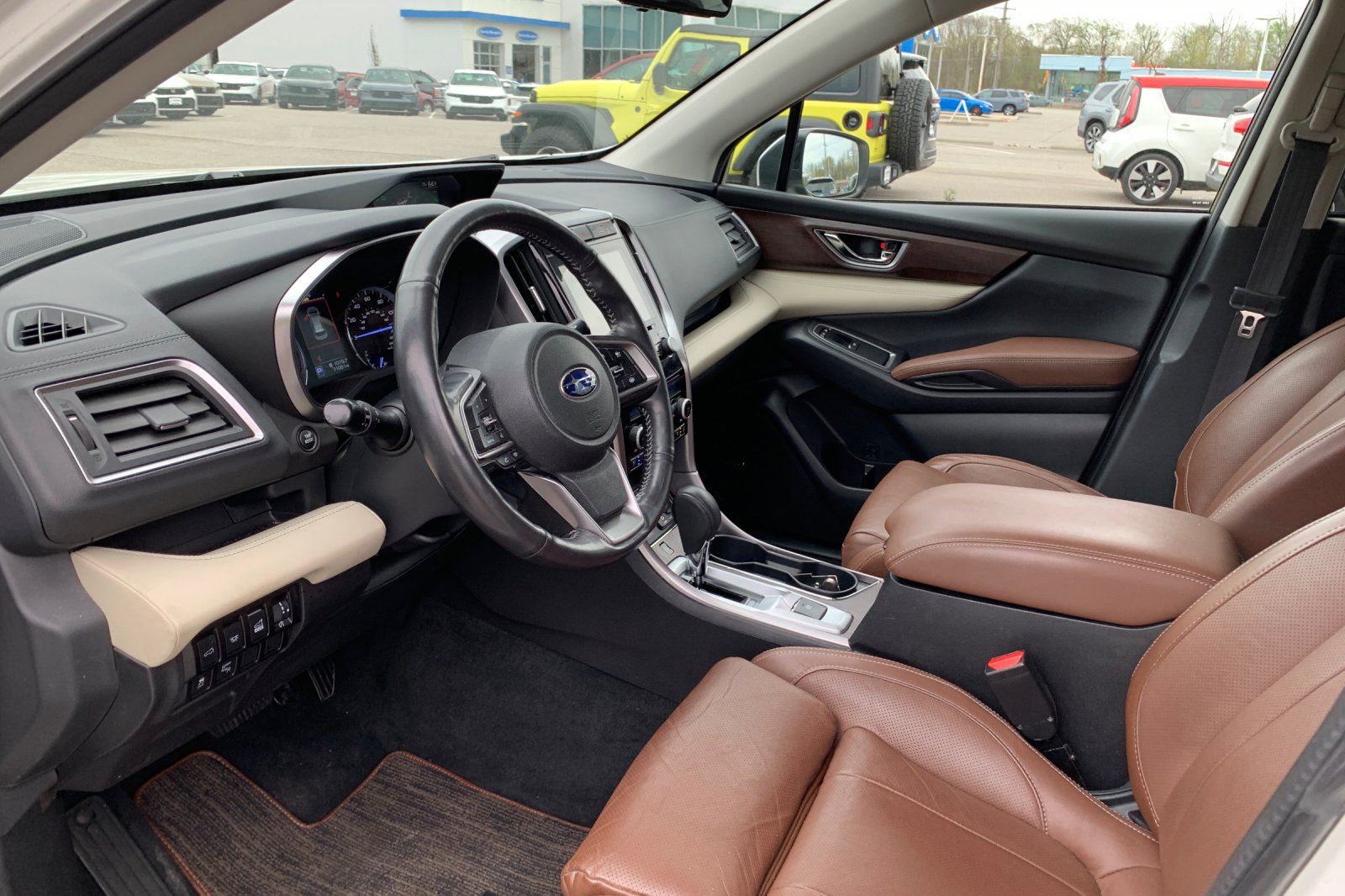 Used 2022 White Subaru Touring image 11