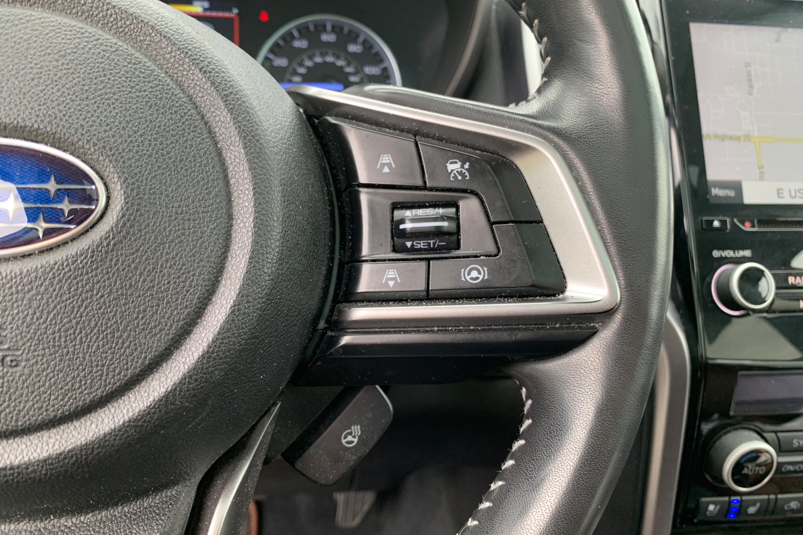 Used 2022 White Subaru Touring image 32