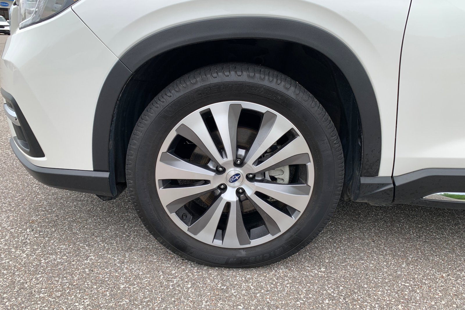 Used 2022 White Subaru Touring image 36
