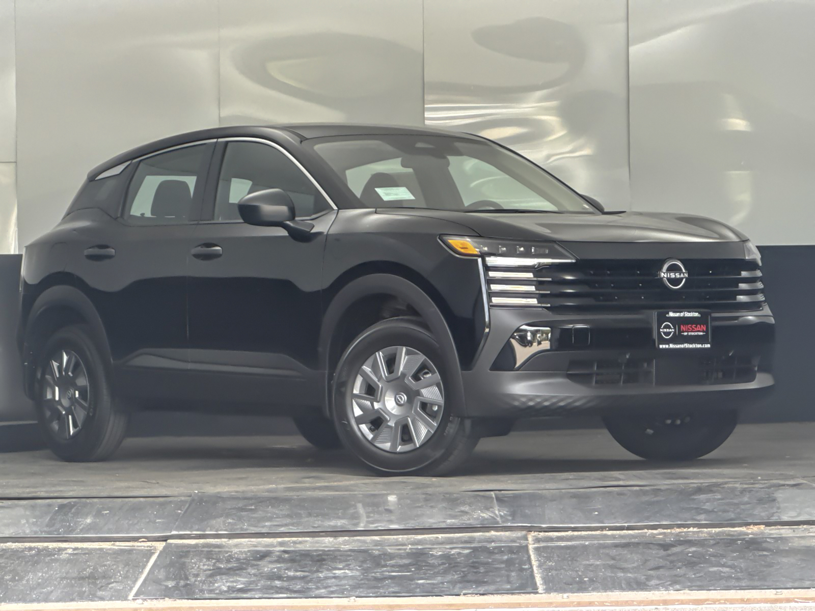 2026 Nissan Kicks 2.0 S's photo