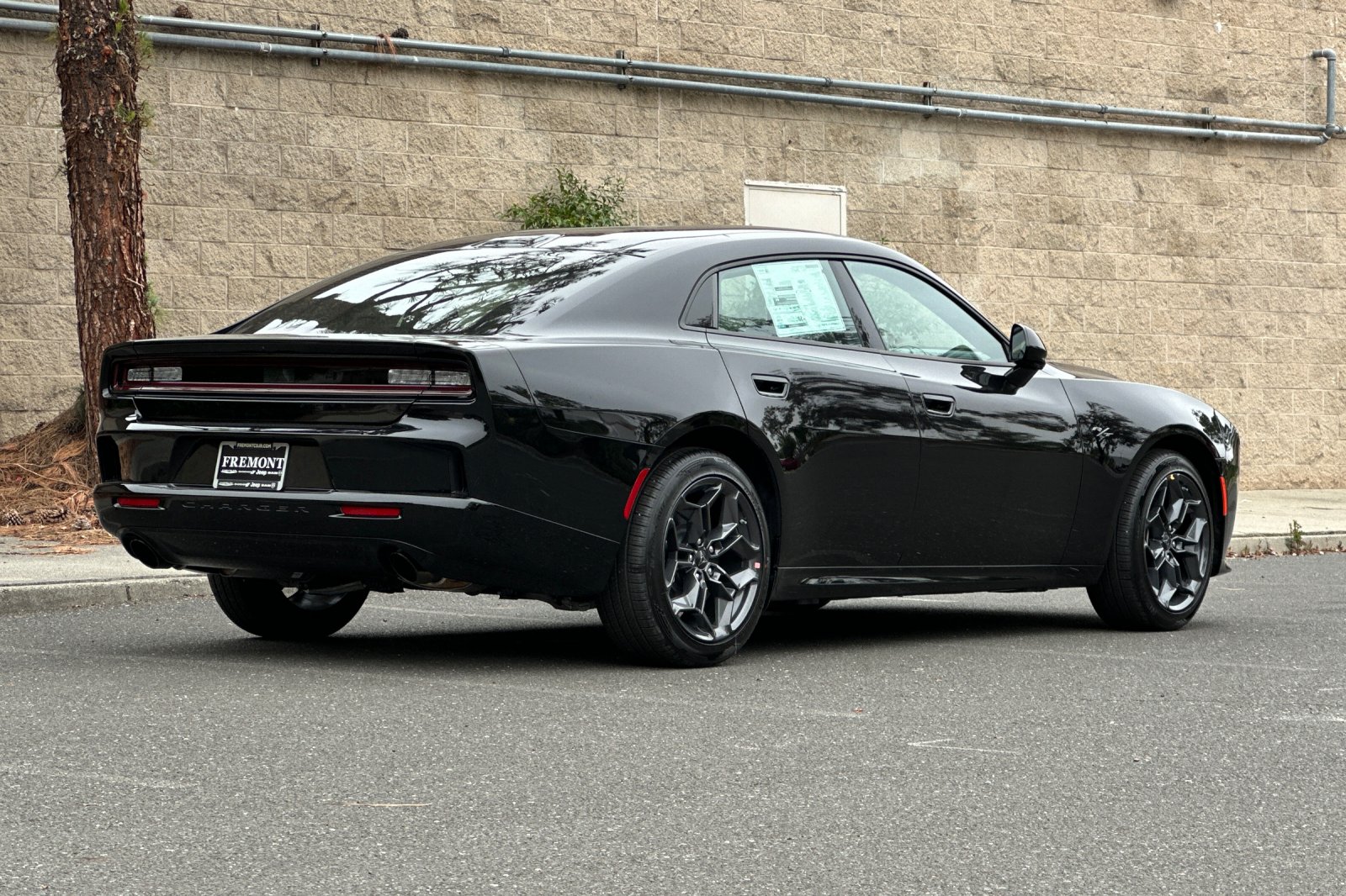 New 2026 Diamond Black Crystal Pearlcoat Dodge R/T image 3