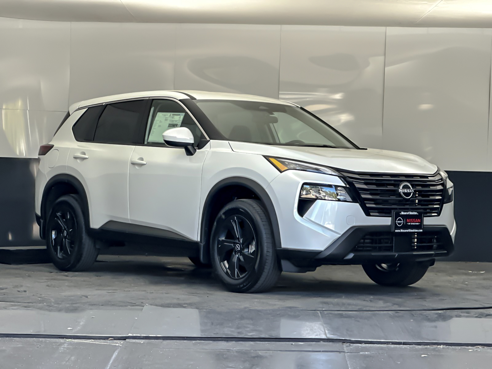 2026 Nissan Rogue SV FWD's photo