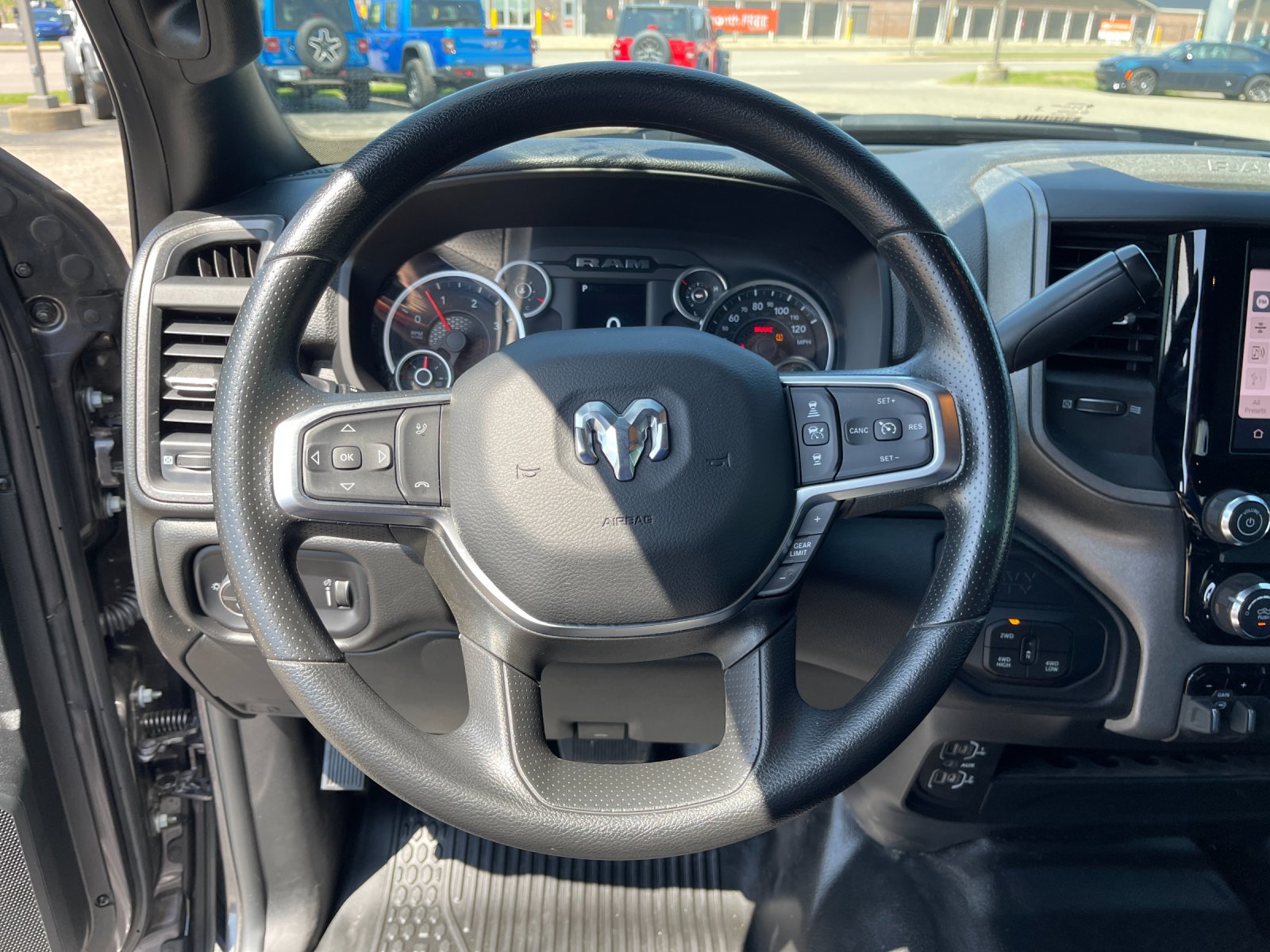 2025 RAM Ram 2500 Pickup Tradesman - Photo 24