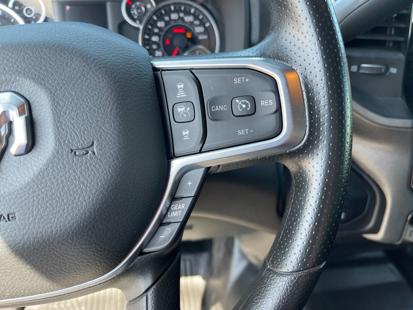 2025 RAM Ram 2500 Pickup Tradesman - Photo 26