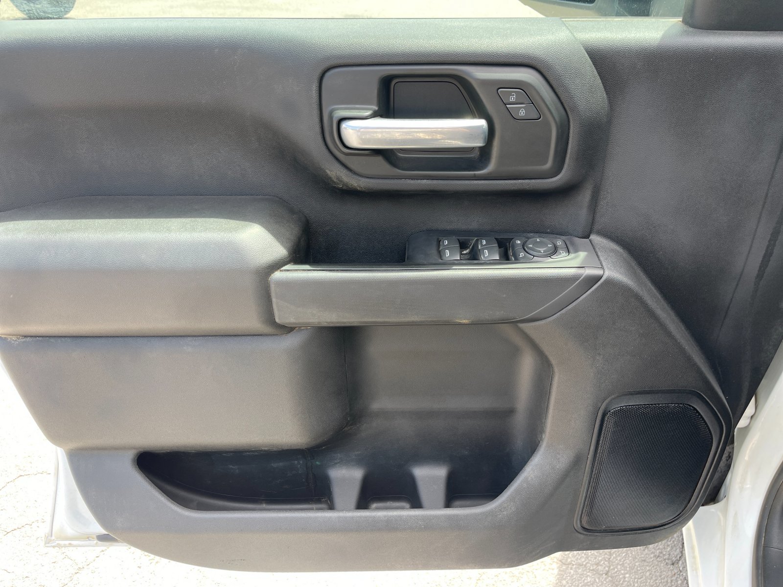 Used 2022 White Chevrolet Work Truck image 12