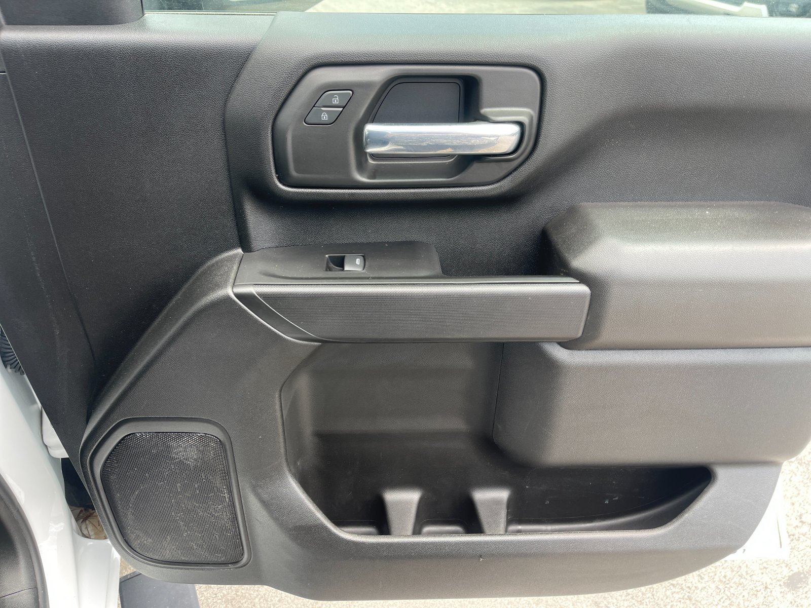 Used 2022 White Chevrolet Work Truck image 18
