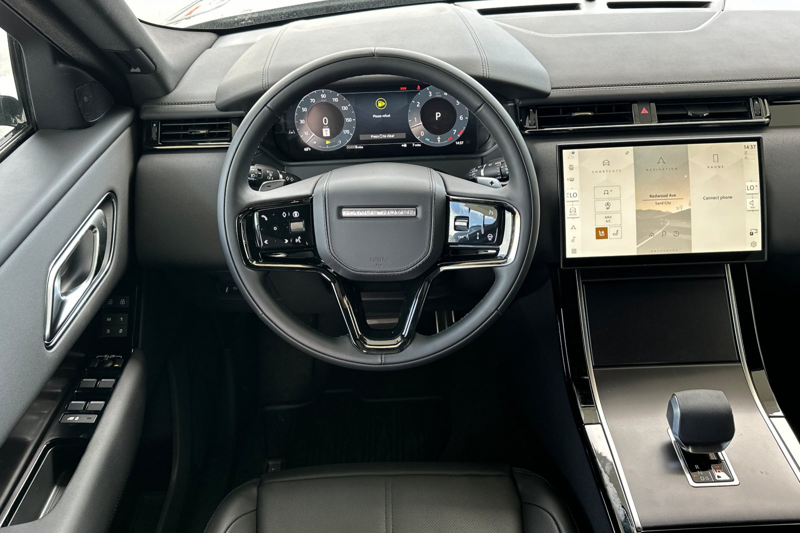 New 2026 Santorini Black Land Rover Dynamic SE image 14
