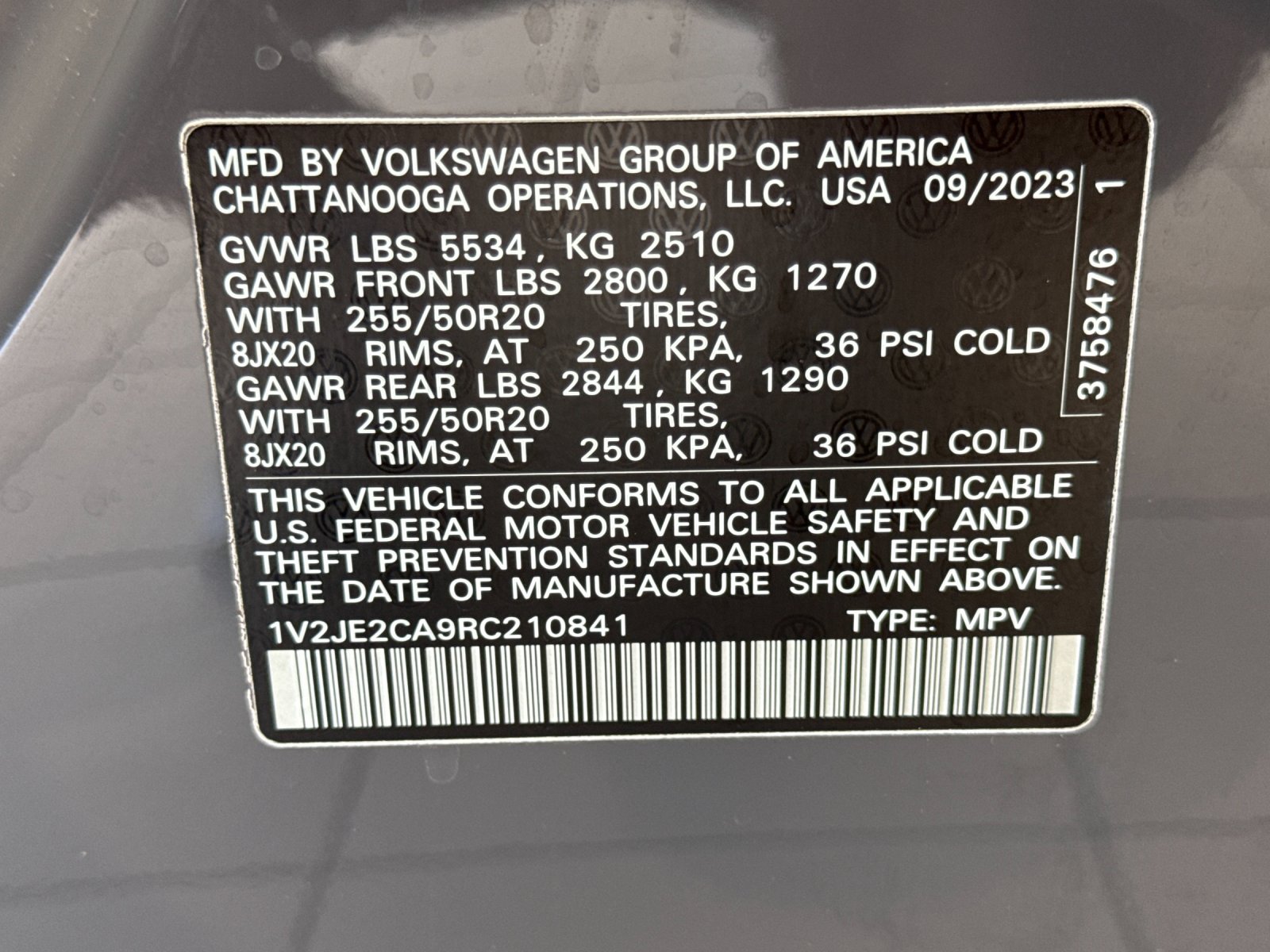 Used 2024  Volkswagen 2.0T SE w/Technology image 16