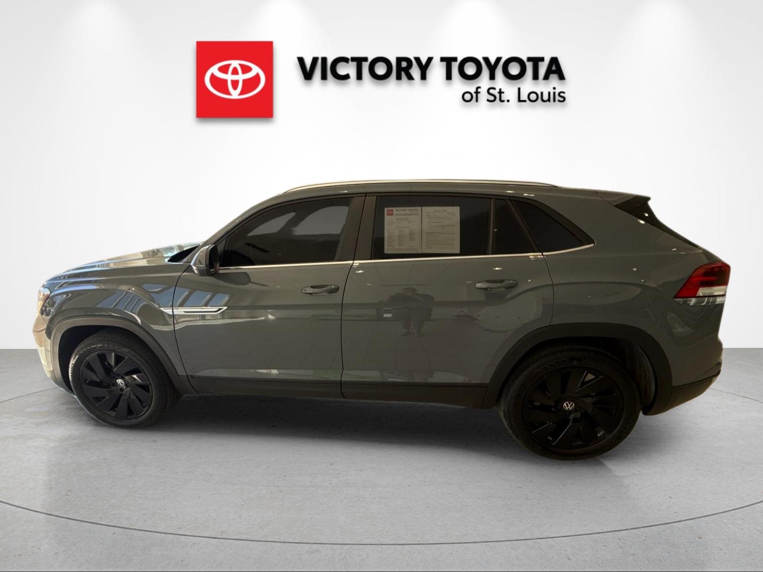 Used 2024  Volkswagen 2.0T SE w/Technology image 6
