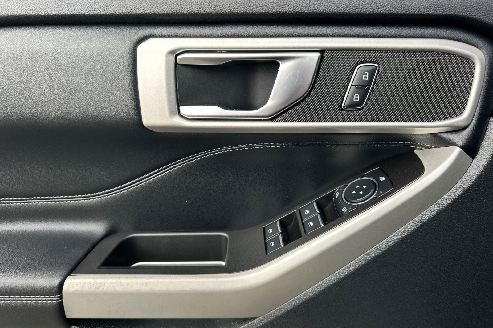 Used 2020 Gray Ford XLT image 10