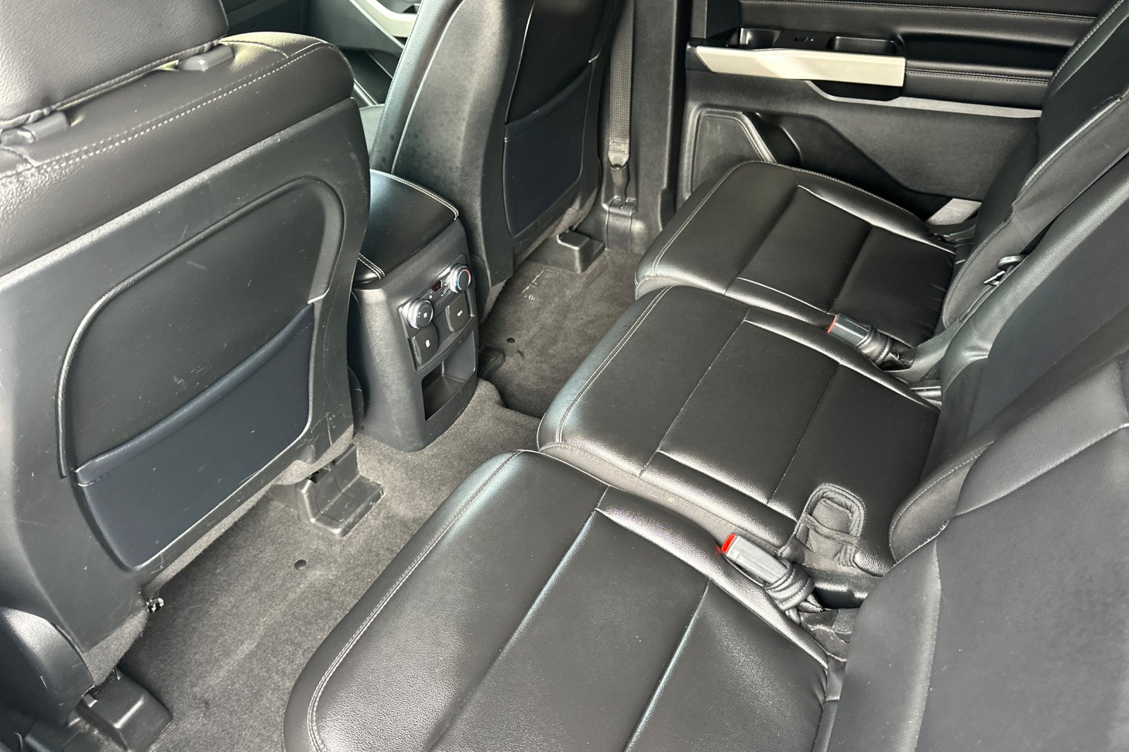 Used 2020 Gray Ford XLT image 11