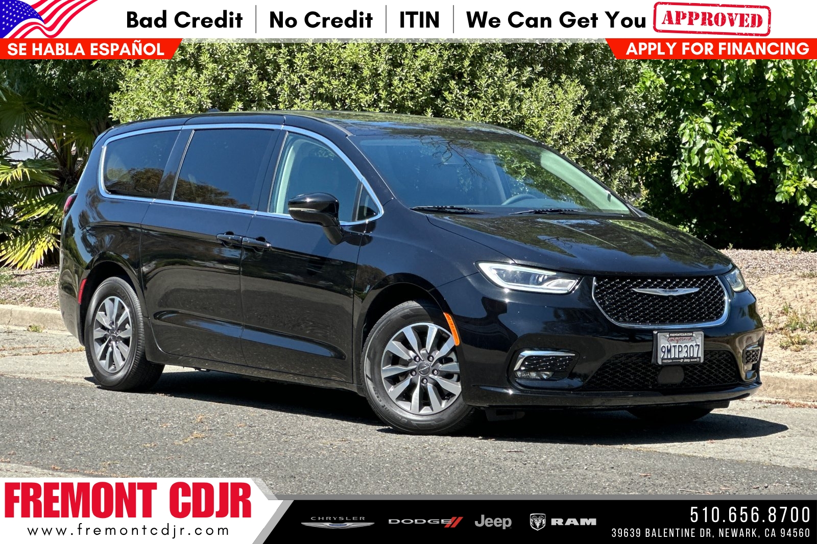 2024 Chrysler Pacifica Hybrid Select PHEV's photo