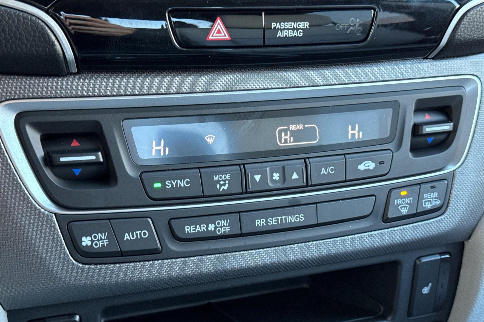 New 2026 Platinum White Pearl Honda RTL image 21