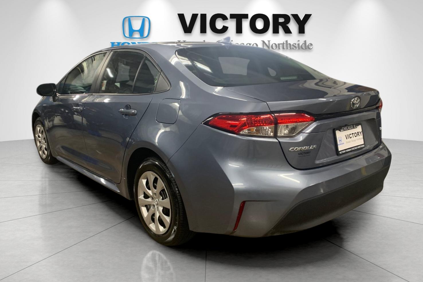Used 2024  Toyota LE image 4