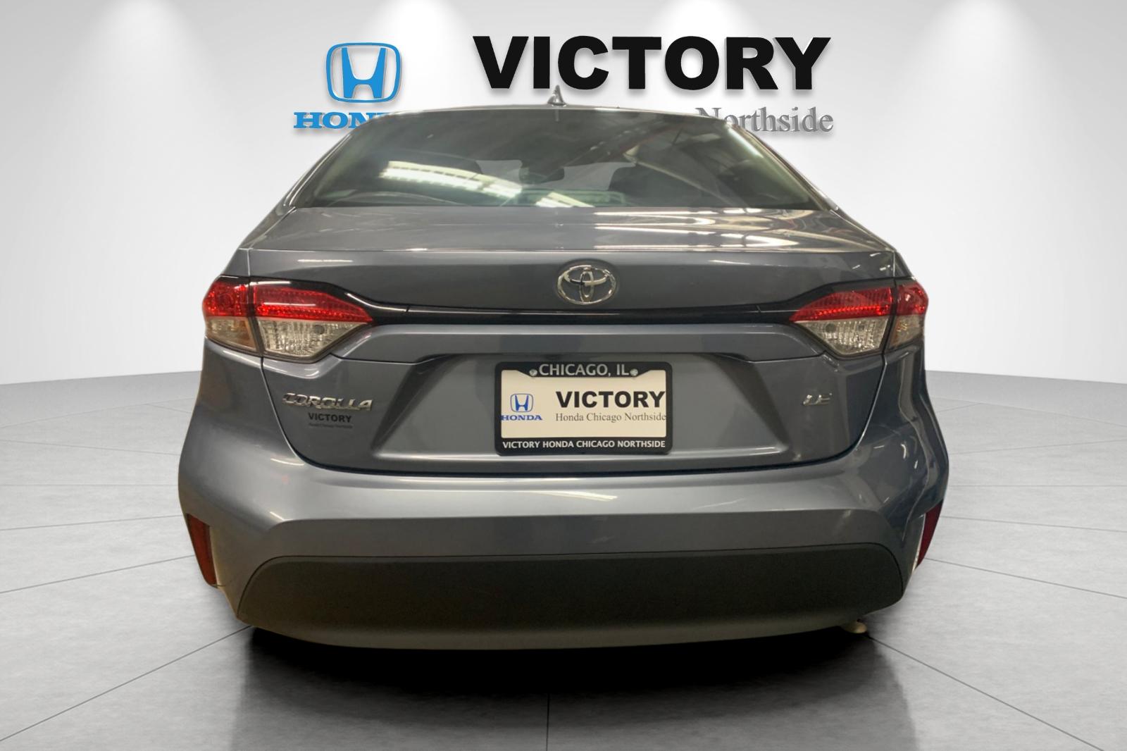 Used 2024  Toyota LE image 5