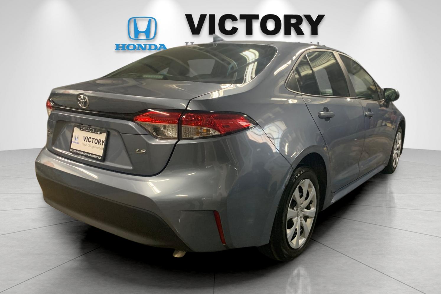 Used 2024  Toyota LE image 3