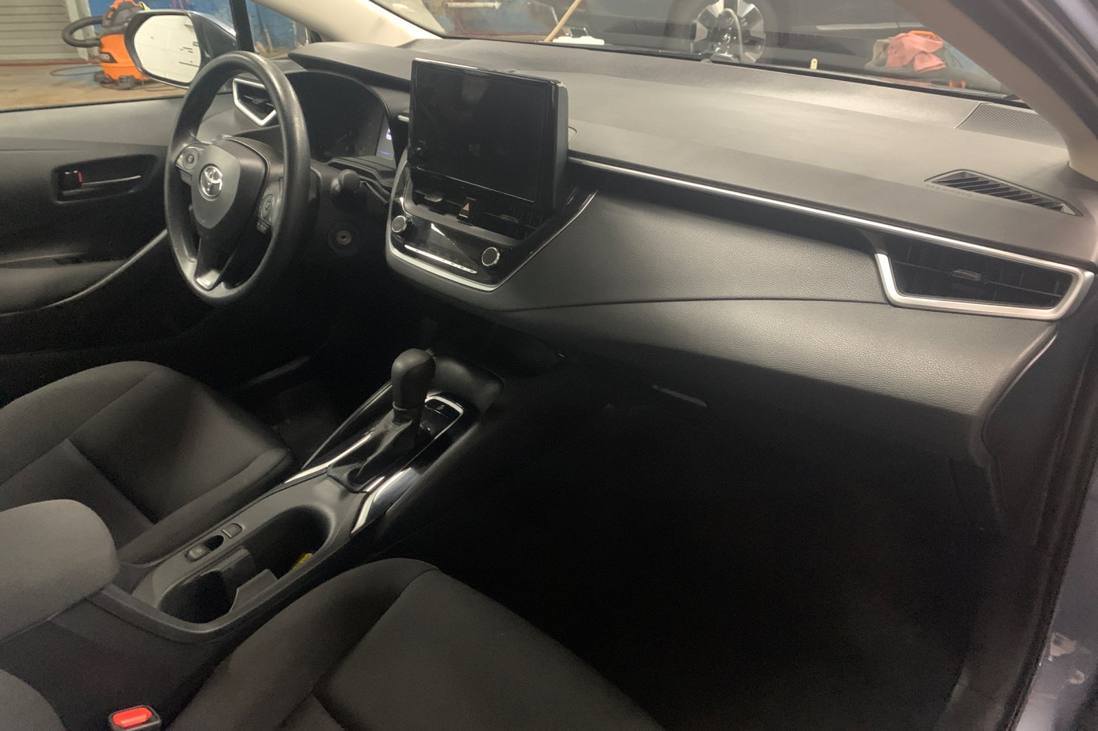 Used 2024  Toyota LE image 17