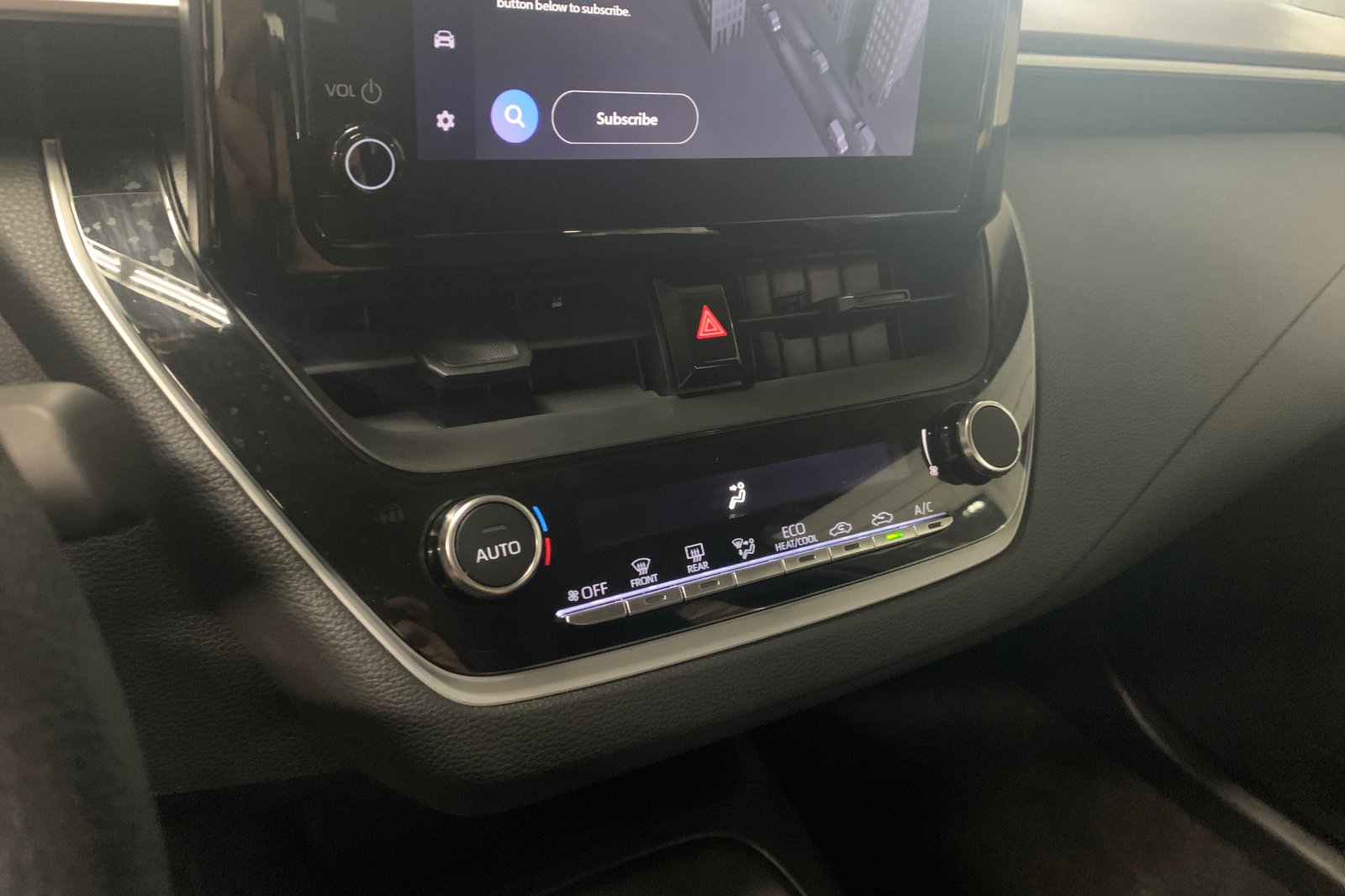 Used 2024  Toyota LE image 22