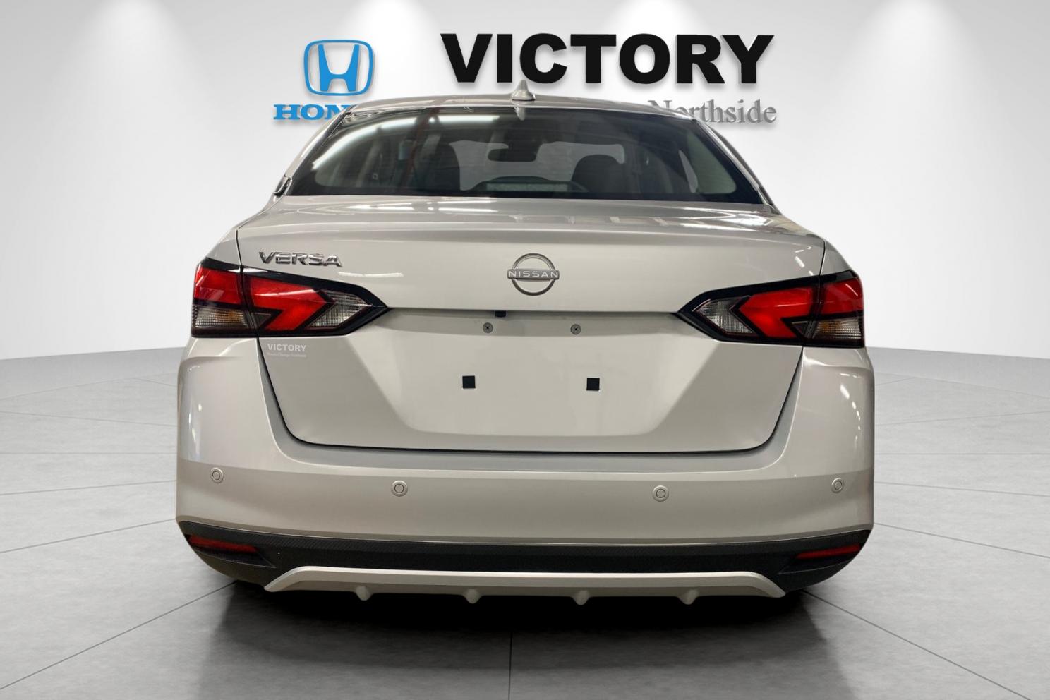 Used 2025 Silver Nissan 1.6 SV image 5