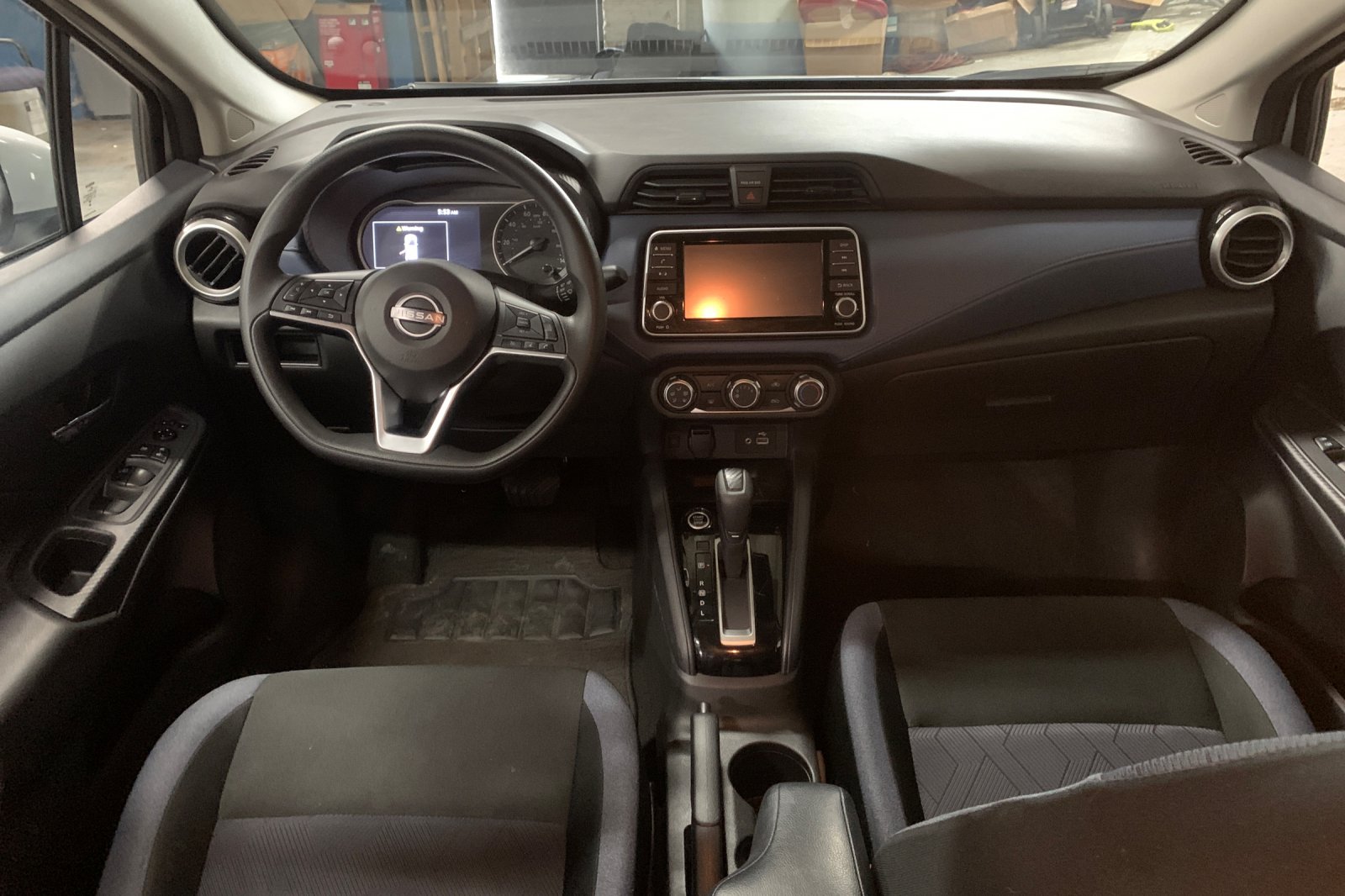 Used 2025 Silver Nissan 1.6 SV image 15
