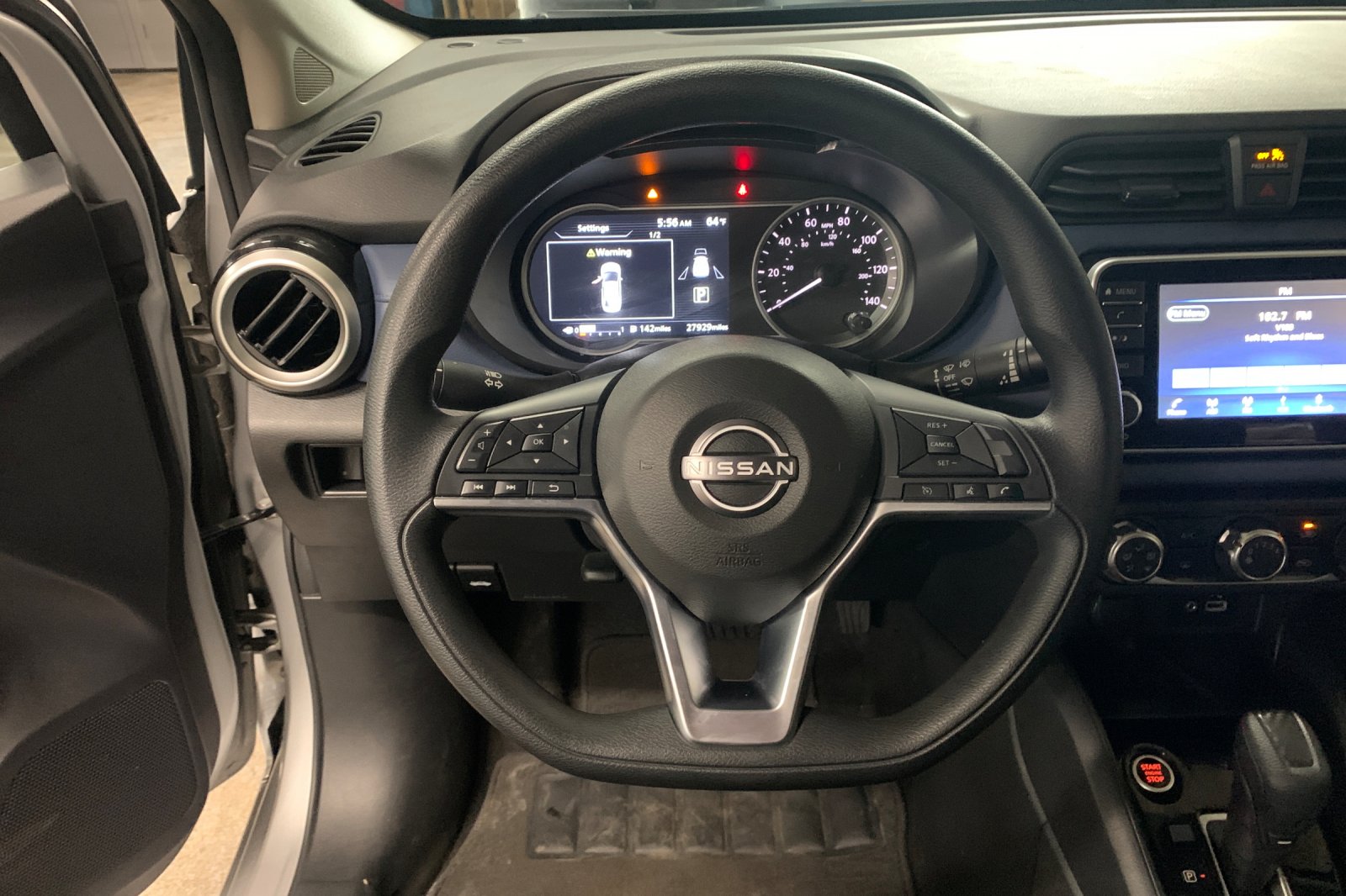 Used 2025 Silver Nissan 1.6 SV image 26