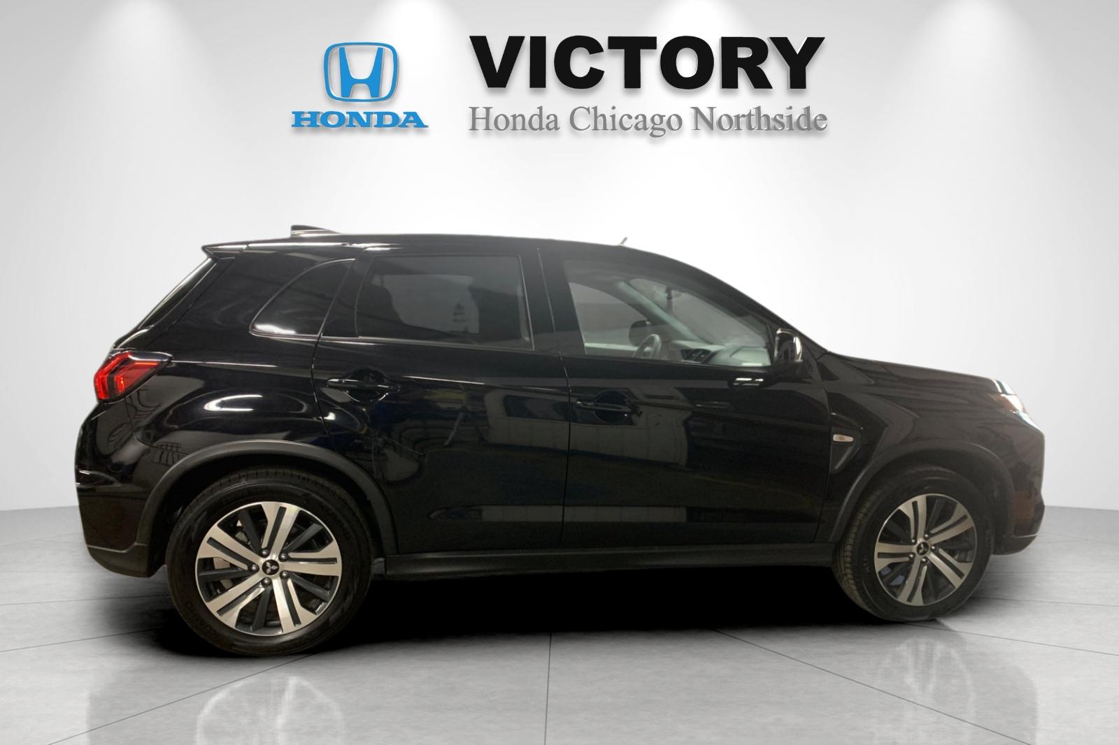 Used 2024  Mitsubishi 2.0 ES image 2