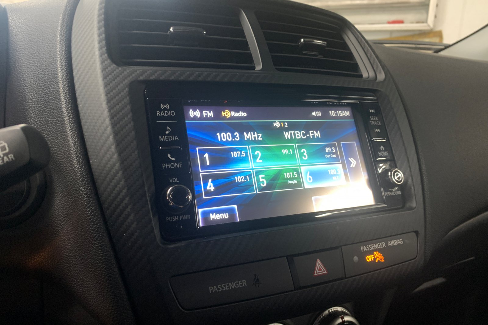 Used 2024  Mitsubishi 2.0 ES image 21