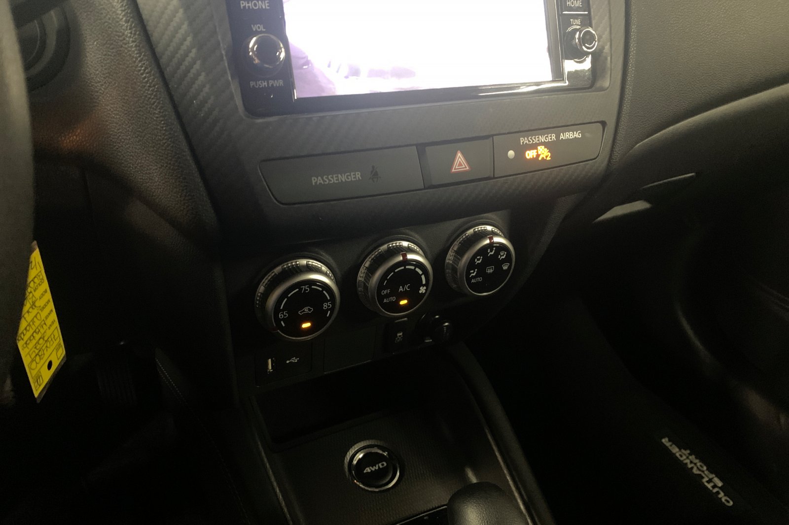 Used 2024  Mitsubishi 2.0 ES image 23