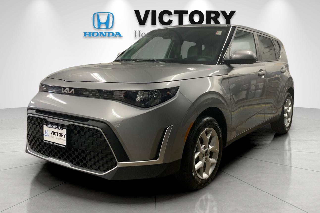 Used 2025 Gray Kia LX image 7