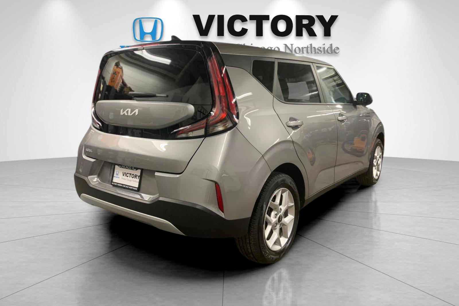 Used 2025 Gray Kia LX image 3