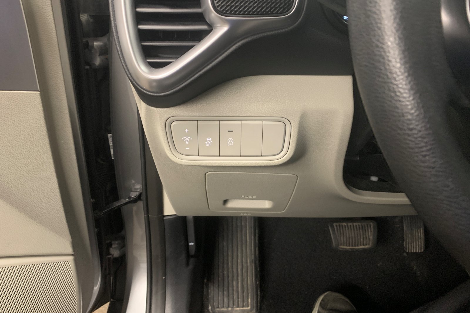 Used 2025 Gray Kia LX image 31