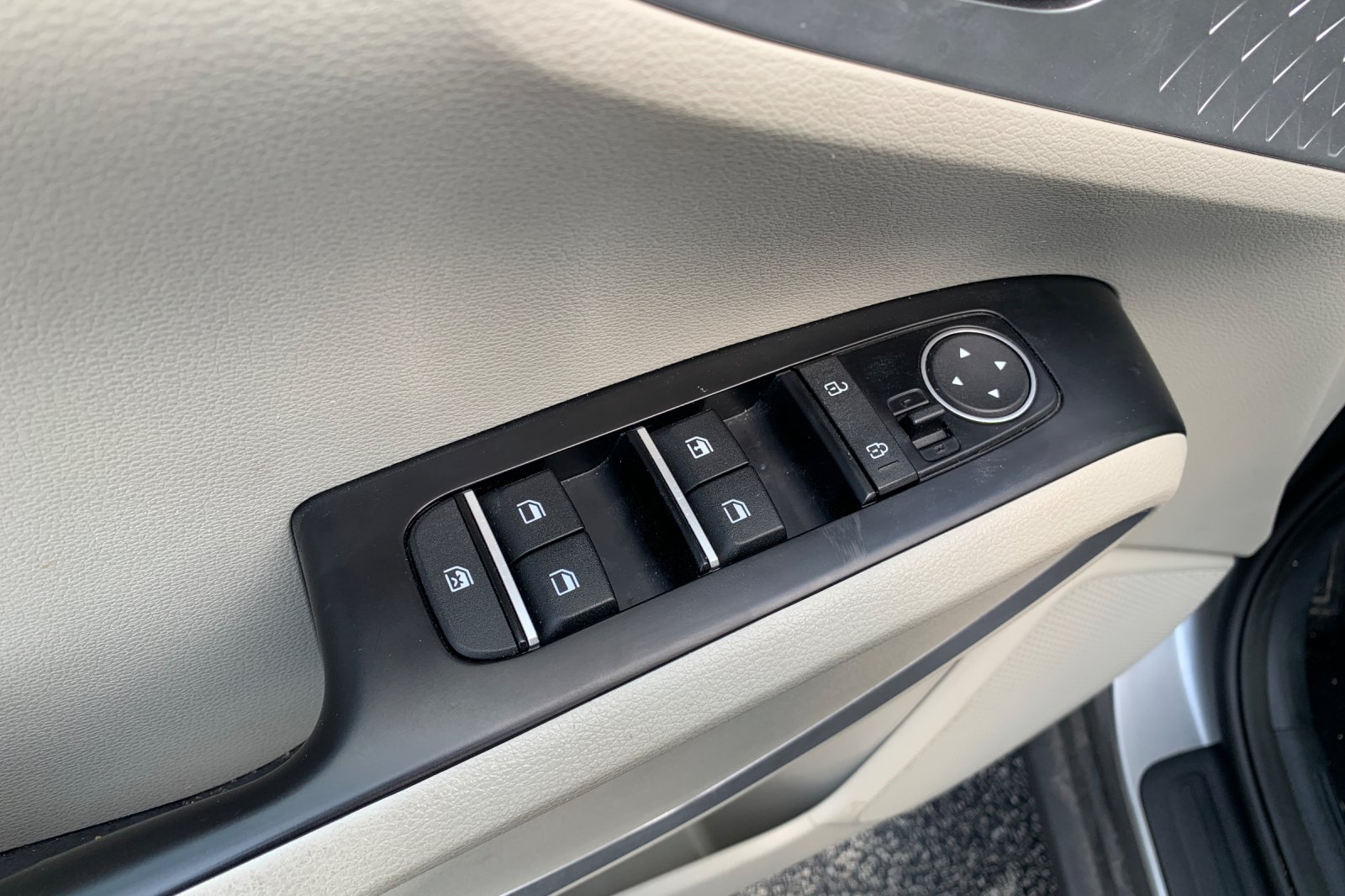 Used 2025 Gray Kia LX image 12