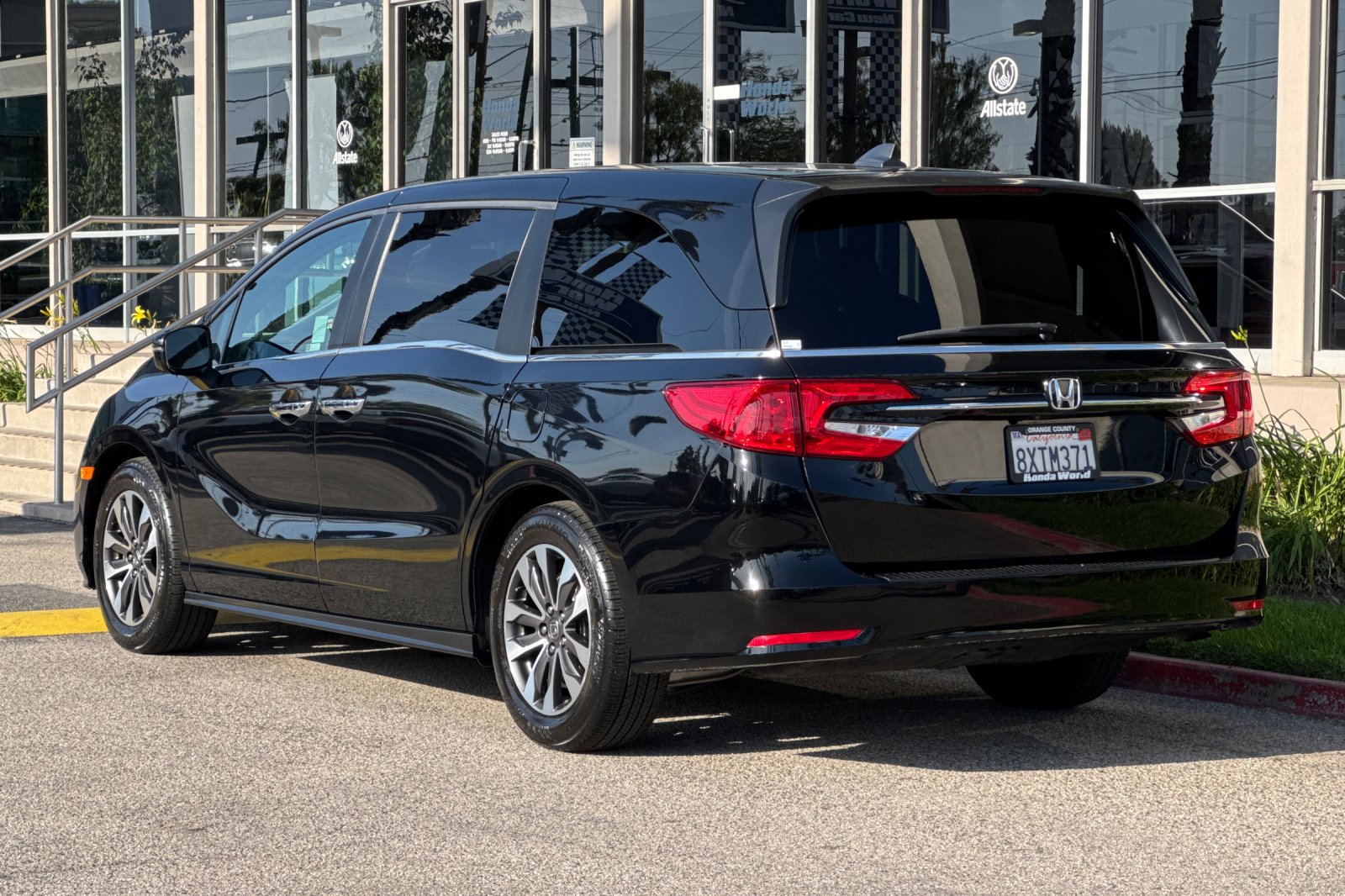 Certified Used 2022 Crystal Black Pearl Honda EX-L image 6