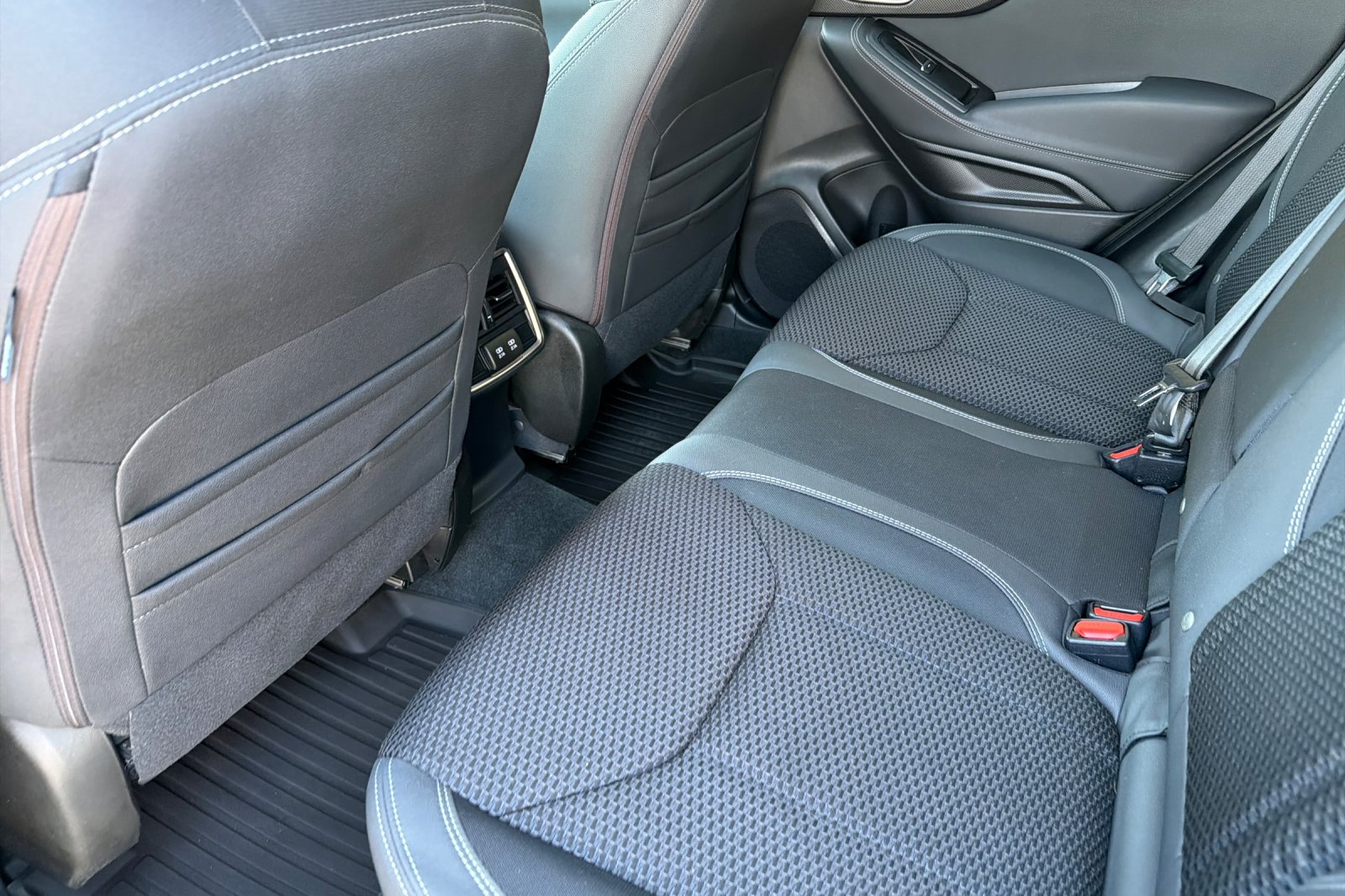 Used 2020 Gray Subaru Premium image 12