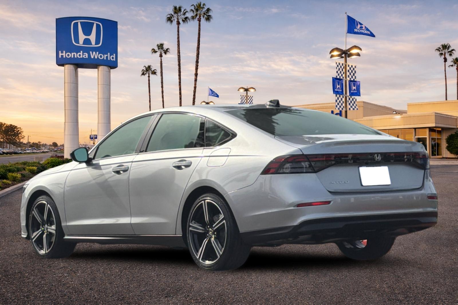 New 2026 Solar Silver Metallic Honda SE image 6