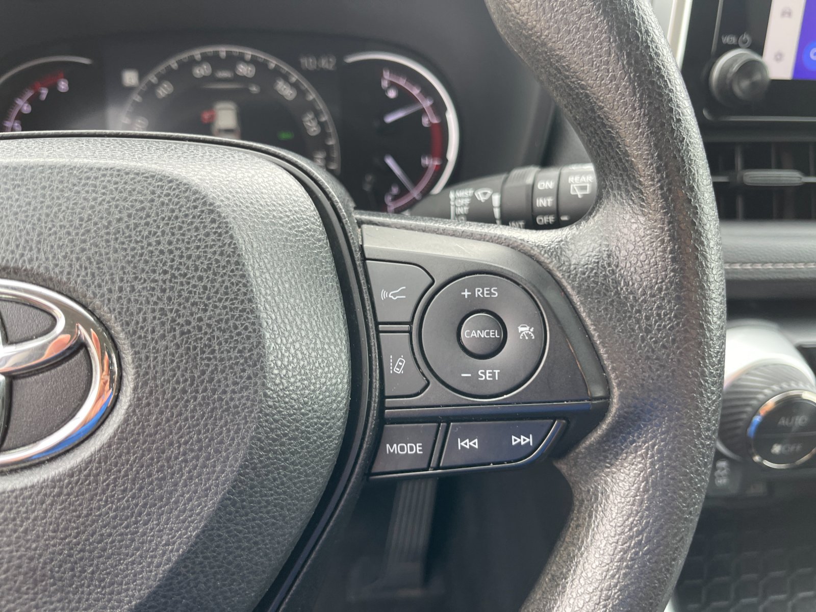 Used 2024 Midnight Black Metallic Toyota XLE image 28