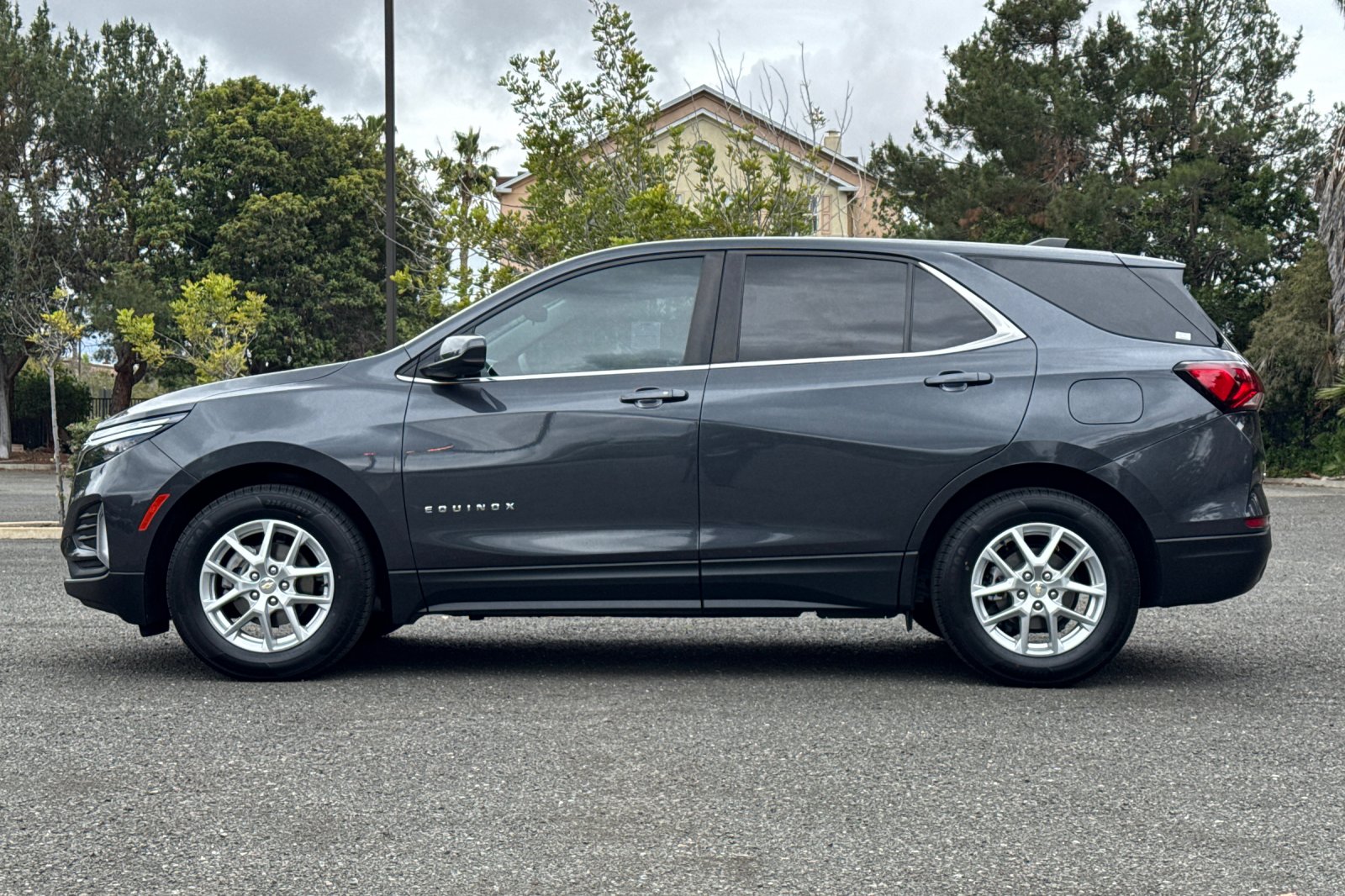 Used 2022 Gray Chevrolet LT image 6