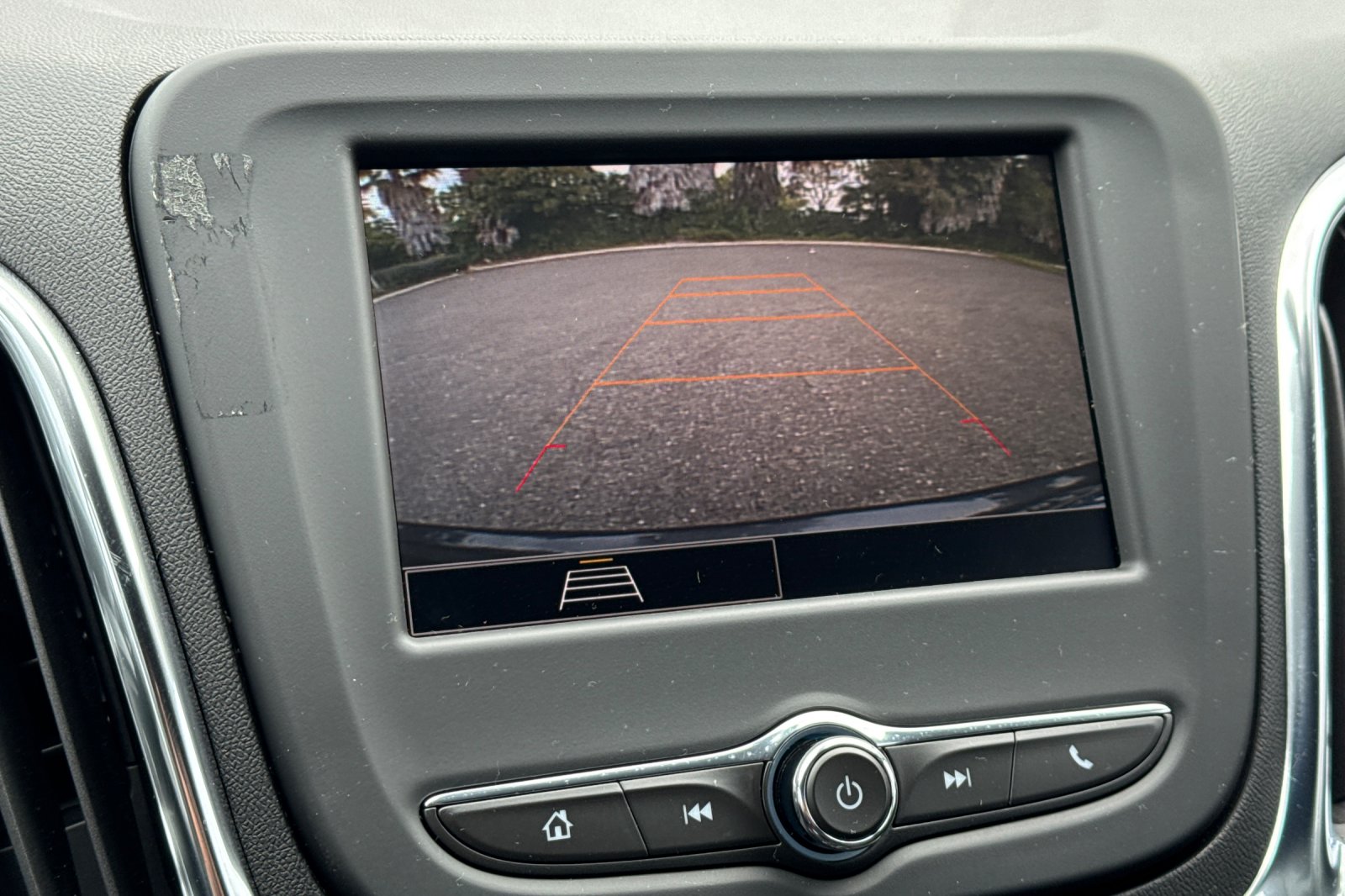 Used 2022 Gray Chevrolet LT image 18