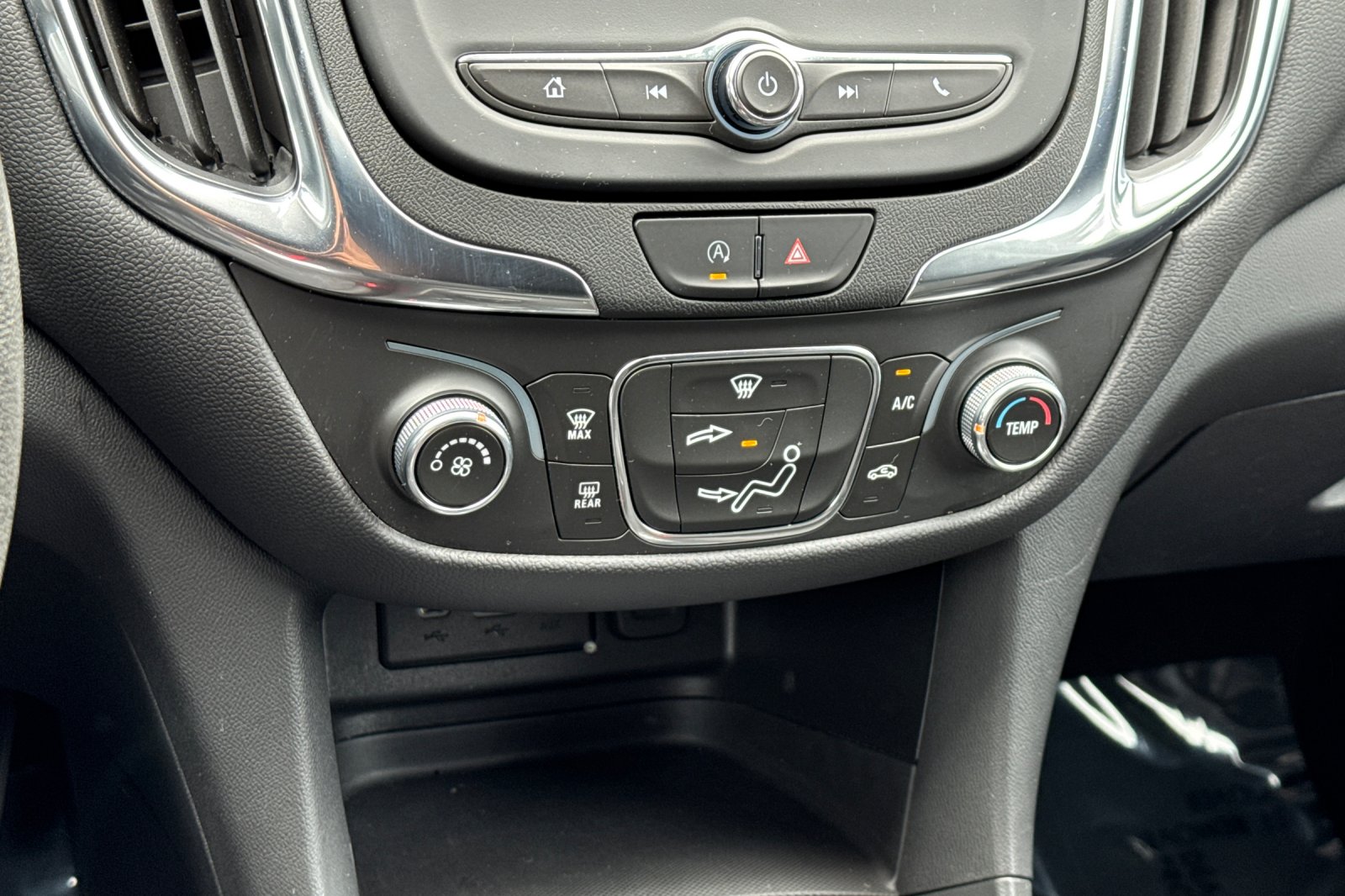 Used 2022 Gray Chevrolet LT image 19